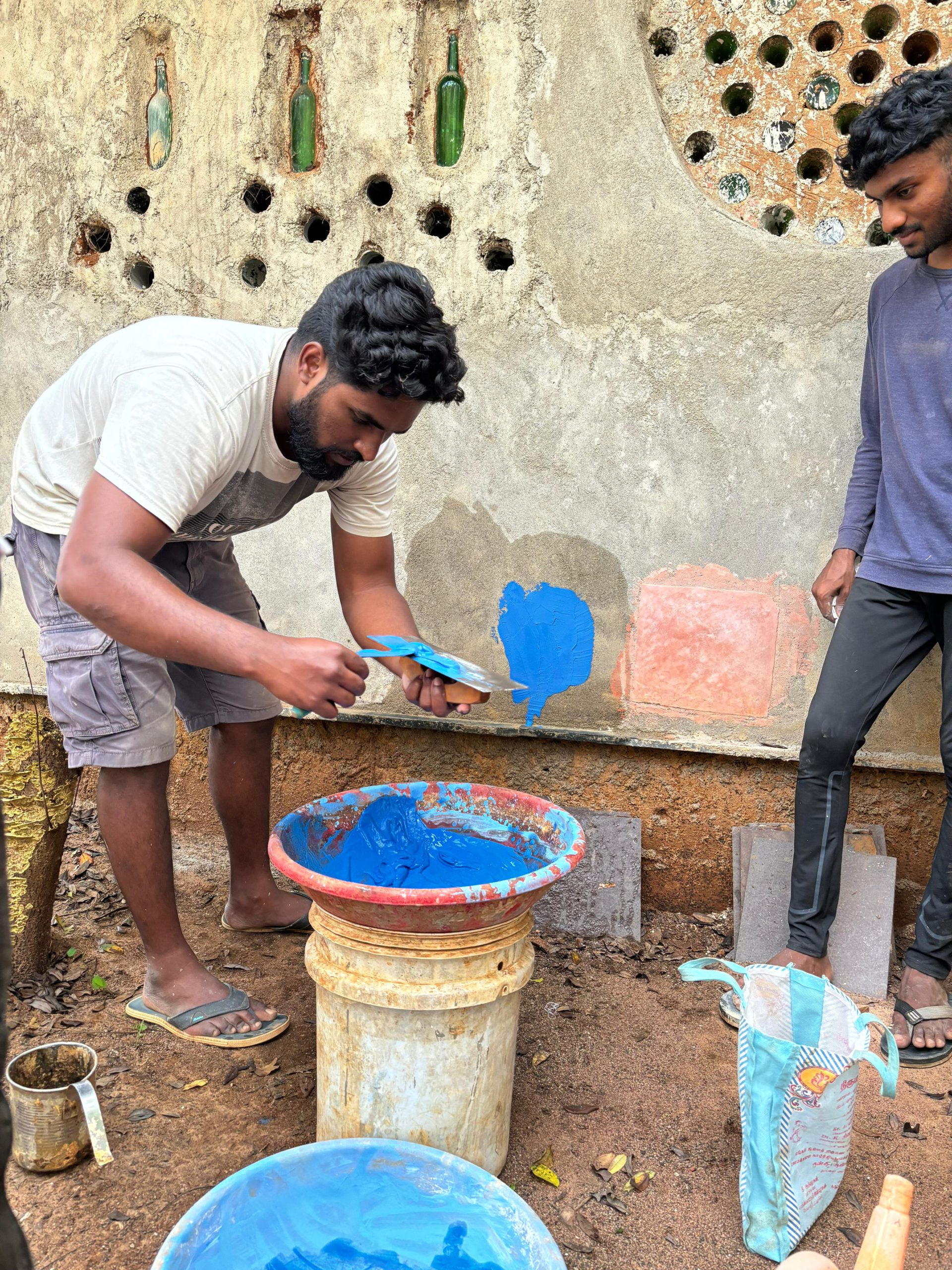 Hands-on natural building workshop in Auroville