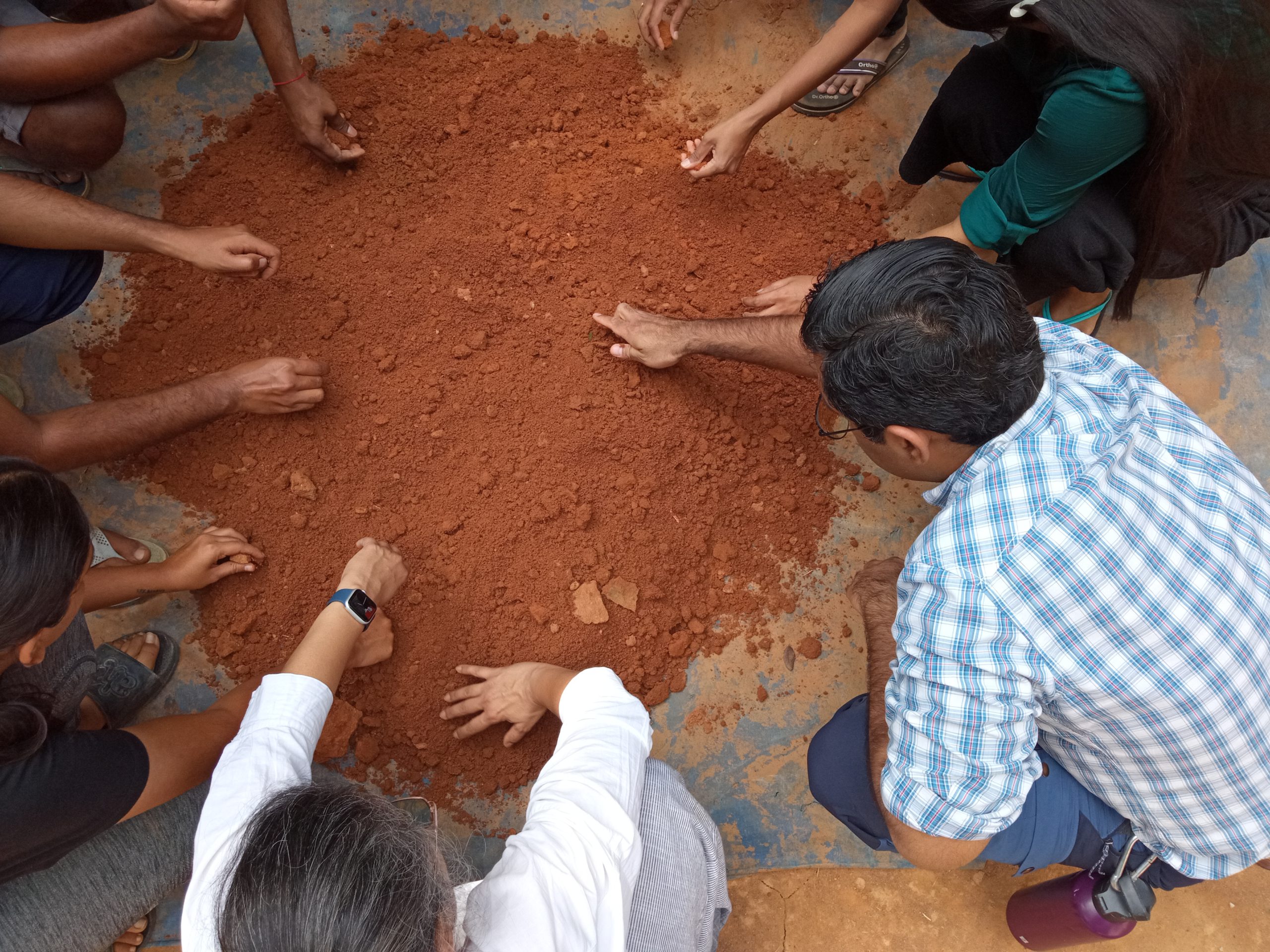 Hands-on natural building workshop in Auroville